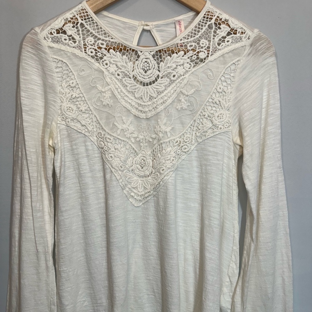 Xhilaration Womens Blouse Top M Front Lace Detail Key Hole Back Long Sleeve
